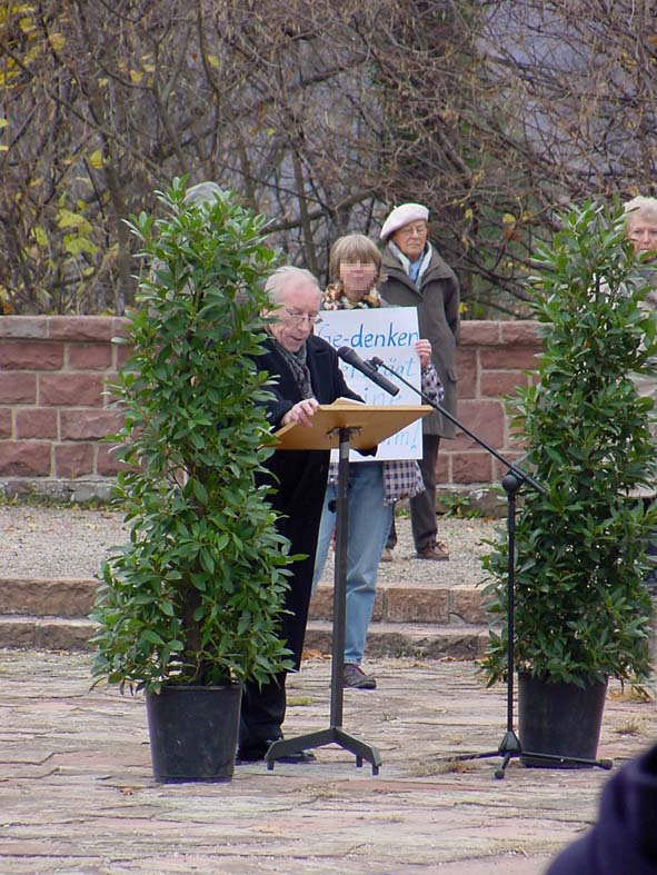 Brgermeister Be mit Protest im Nacken ...