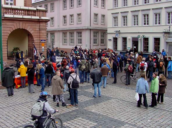 Kundgebung vor dem Rathaus