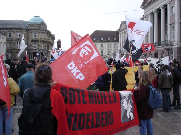 Zwischenkundgebung am Marktplatz