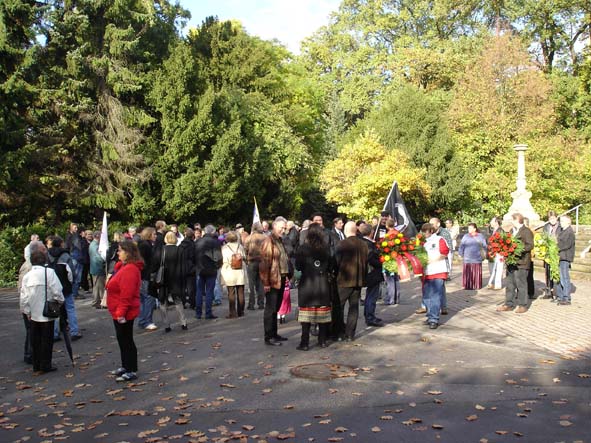 Treffpunkt vor dem Krematorium