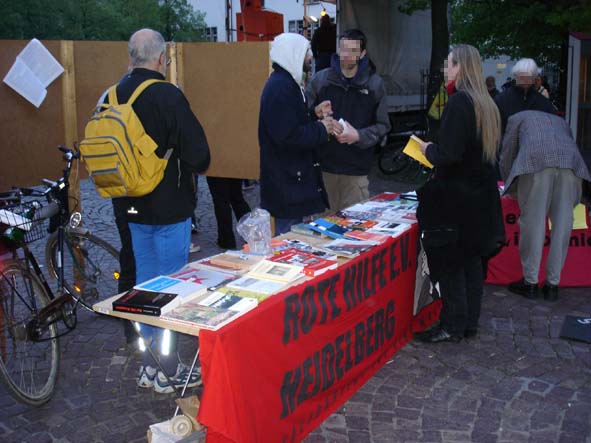 Infotisch der Roten Hilfe