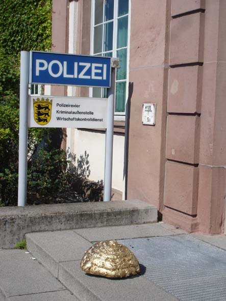 Das Goldene Stck Scheie fr Grundrechtsabbau