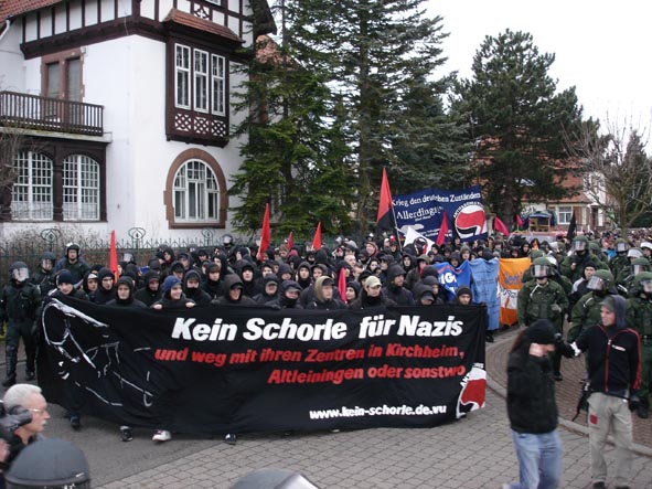 In Kirchheim auf dem Weg zum Nazi-Zentrum