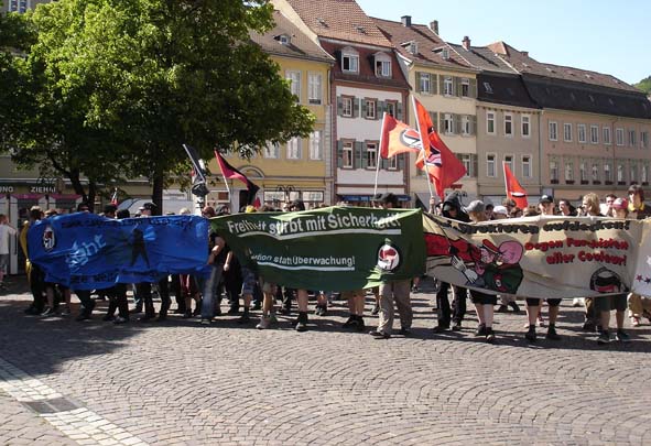 Am Uni-Platz angekommen