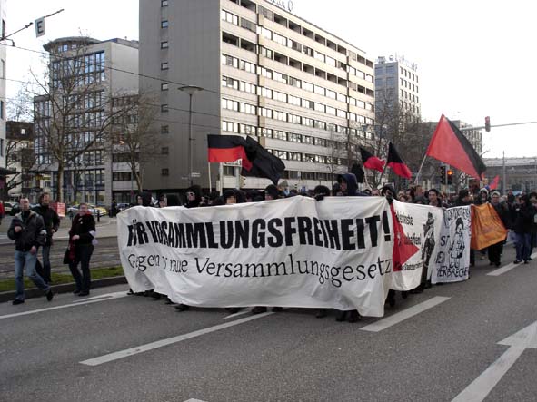 Nach lngerer Wartezeit geht's los!