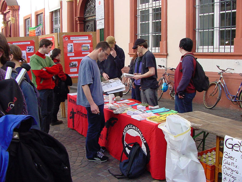 Antifaschistisches Straenfest am 30. April 2002