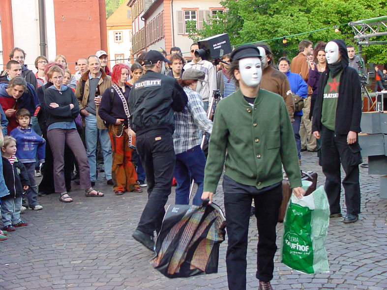 AgitProp-Theater Freiheit stirbt mit Sicherheit
